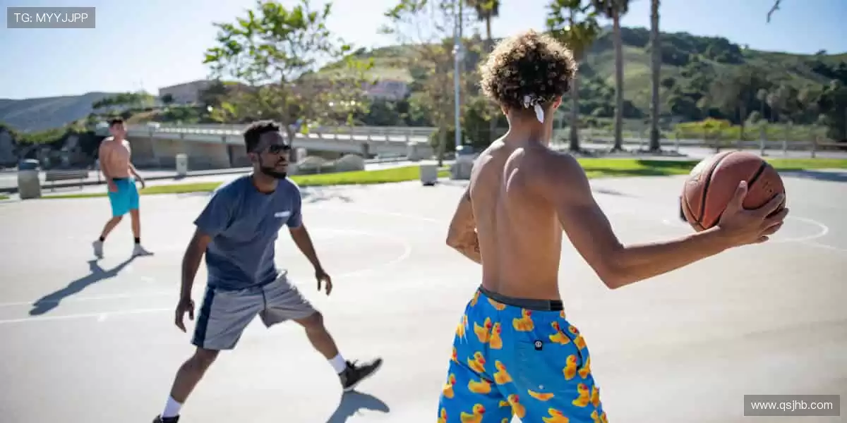 🎮 互动直播，弹幕狂欢，和百万球迷一起嗨翻全场！